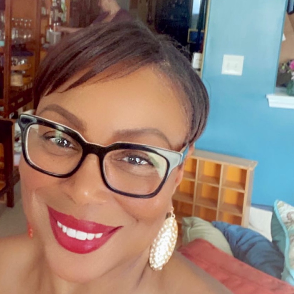 Meet your Posher, Shelia
